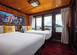 Hera Classic Boutique Cruise Ha Long Bay