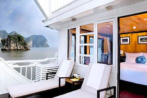 Hera Classic Boutique Cruise Ha Long Bay