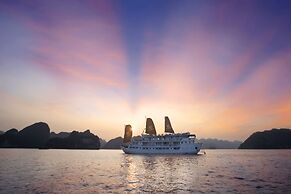 Hera Classic Boutique Cruise Ha Long Bay