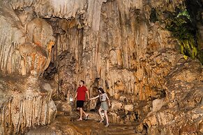 Hera Classic Boutique Cruise Ha Long Bay