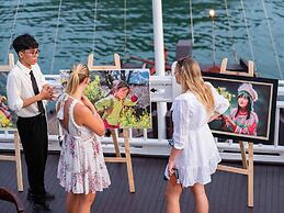 Hera Classic Boutique Cruise Ha Long Bay