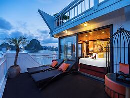 Hera Classic Boutique Cruise Ha Long Bay