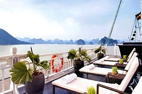 Hera Classic Boutique Cruise Ha Long Bay