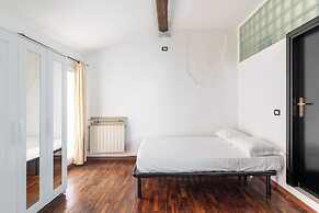 Studio Malcontenti con terrazzo