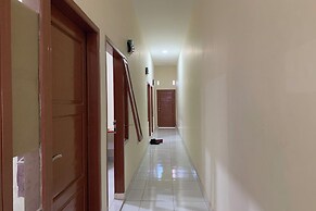 OYO 94020 Lia Kost Syariah Near Perkuburan bontonompo kahar muzakkar