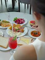 ATP Galaxy Hotel & Apartment Danang