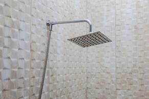 OYO 94049 Pondok Accilia