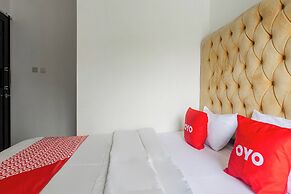 OYO 94049 Pondok Accilia