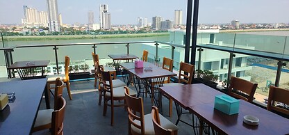 CHICHILL Hotel Riverside