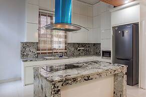 OYO 94024 Sentraland karawang By AswinNearWonderland waterpark