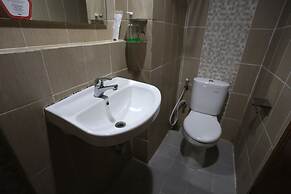 SPOT ON 94048 Kost Pak Dahlan Near Modern Estate