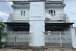 SPOT ON 94048 Kost Pak Dahlan Near Modern Estate