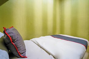 OYO 94052 Apartement Gateway Cicadas by Guling Property