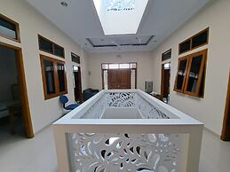 OYO 94026 Uma Arda Hometown