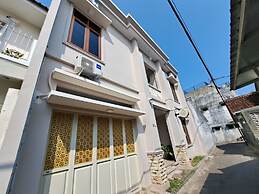 OYO 94026 Uma Arda Hometown