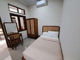 OYO 94026 Uma Arda Hometown