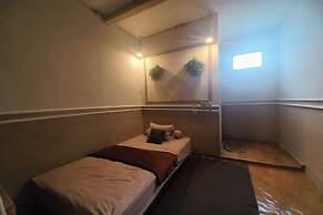 SPOT ON 94051 Mekar Guest House Syariah