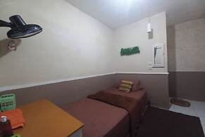 SPOT ON 94051 Mekar Guest House Syariah