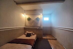 SPOT ON 94051 Mekar Guest House Syariah