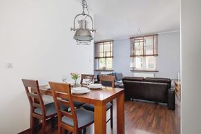 Asnyka Apartment Cracow by Renters