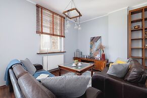 Asnyka Apartment Cracow by Renters