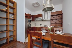 Asnyka Apartment Cracow by Renters