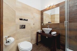 Asnyka Apartment Cracow by Renters