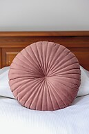 Asnyka Apartment Cracow by Renters