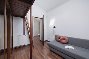 Asnyka Apartment Cracow by Renters