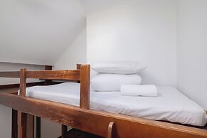 Asnyka Apartment Cracow by Renters