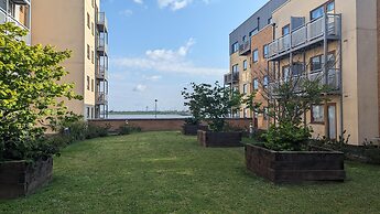 Greenhithe Cozy Apartment Retreat Near London