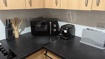 Greenhithe Flat-kent- 20 Mins to London-petsok