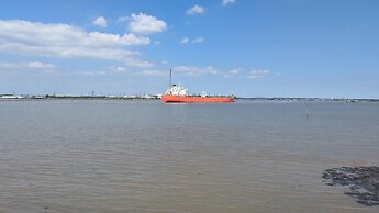 Greenhithe Flat-kent- 20 Mins to London-petsok