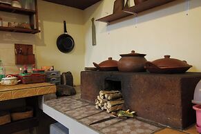 Capital O 94011 Binhari Guest House