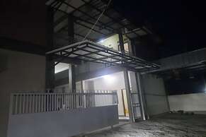 OYO 94021 Guest House Pak Eman