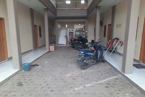 OYO 94021 Guest House Pak Eman