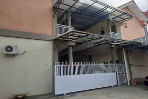 OYO 94021 Guest House Pak Eman