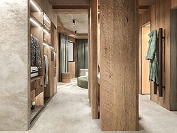 Mo.he Boutique Hotel