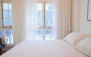 Hestia at Historic Building in Recoleta