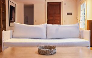 Hestia at Historic Building in Recoleta