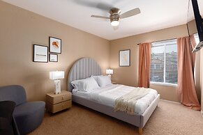 Sunny San Diego Retreat w Hot tub & Game Room