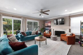 Sunny San Diego Retreat w Hot tub & Game Room