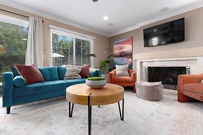 Sunny San Diego Retreat w Hot tub & Game Room