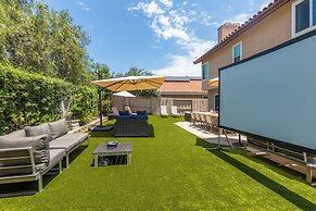 Sunny San Diego Retreat w Hot tub & Game Room