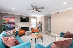 Sunny San Diego Retreat w Hot tub & Game Room