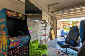 Sunny San Diego Retreat w Hot tub & Game Room