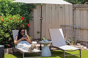 Sunny San Diego Retreat w Hot tub & Game Room
