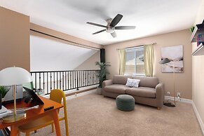 Sunny San Diego Retreat w Hot tub & Game Room