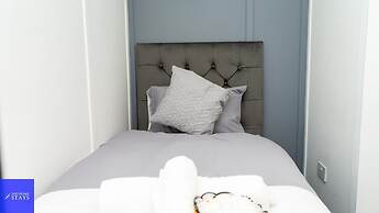 Cradley Manor - Spacious 6 Bedroom House