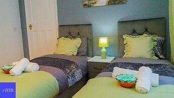 Cradley Manor - Spacious 6 Bedroom House